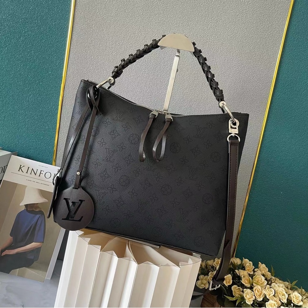 🌺Louis Vuitton perforated handbag Backpack satchel
